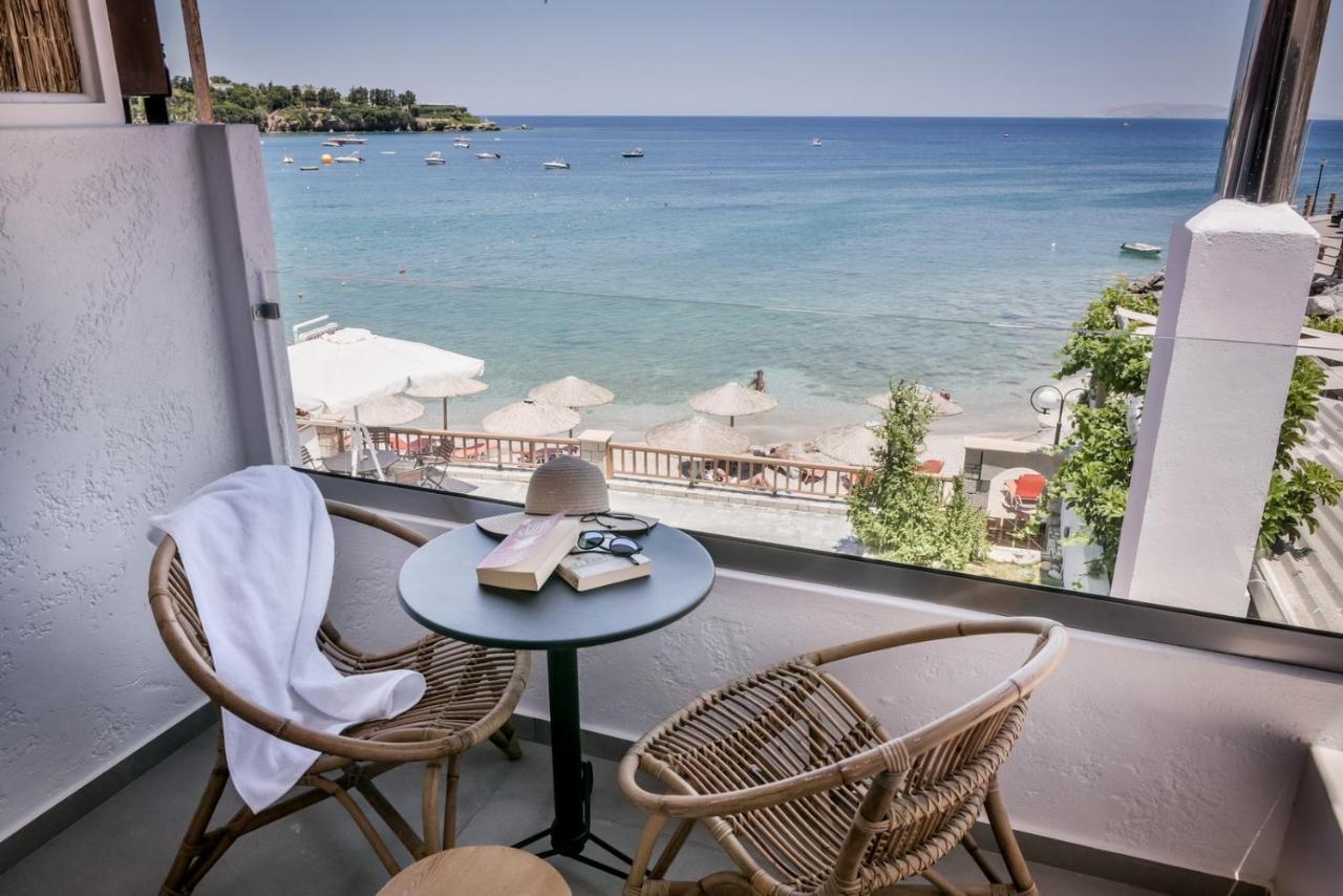 Laia Seafront Luxury Apartments 阿齐亚·佩拉加 外观 照片
