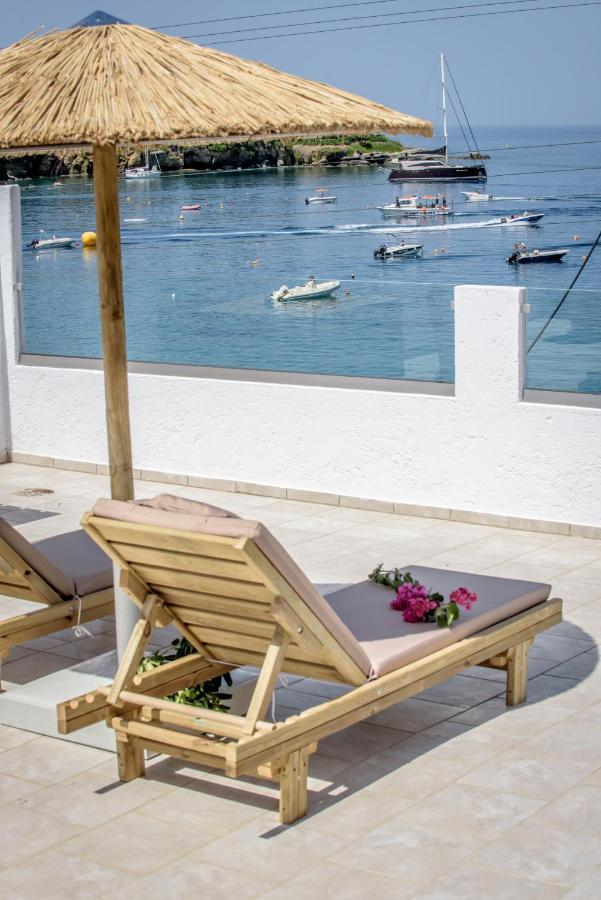 Laia Seafront Luxury Apartments 阿齐亚·佩拉加 外观 照片