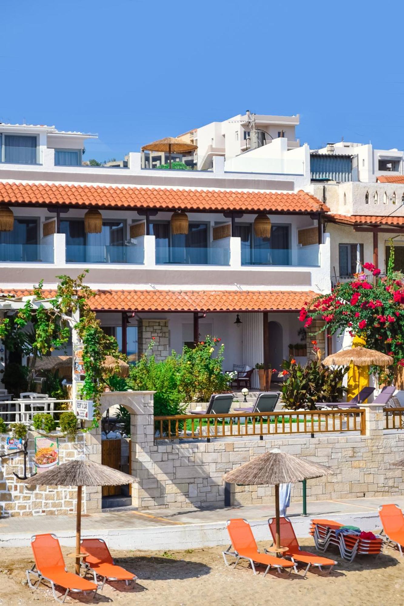 Laia Seafront Luxury Apartments 阿齐亚·佩拉加 外观 照片