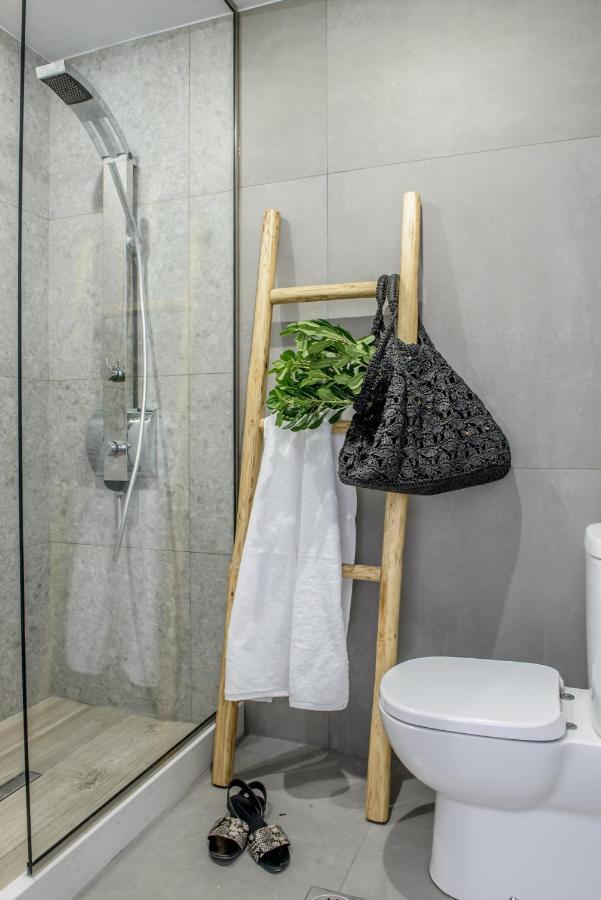 Laia Seafront Luxury Apartments 阿齐亚·佩拉加 外观 照片