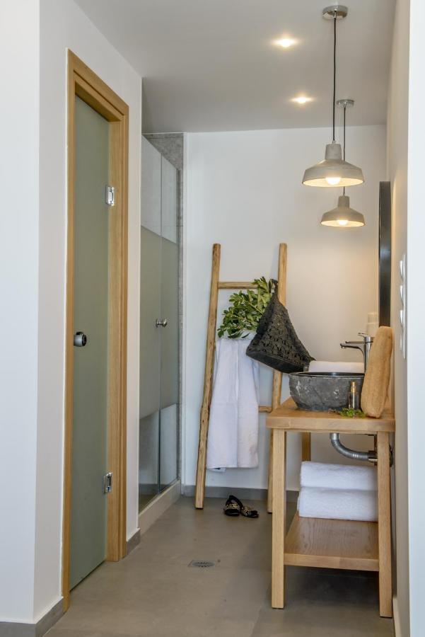 Laia Seafront Luxury Apartments 阿齐亚·佩拉加 外观 照片
