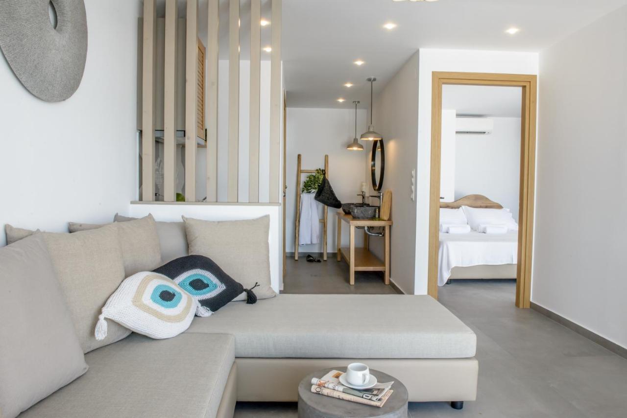 Laia Seafront Luxury Apartments 阿齐亚·佩拉加 外观 照片