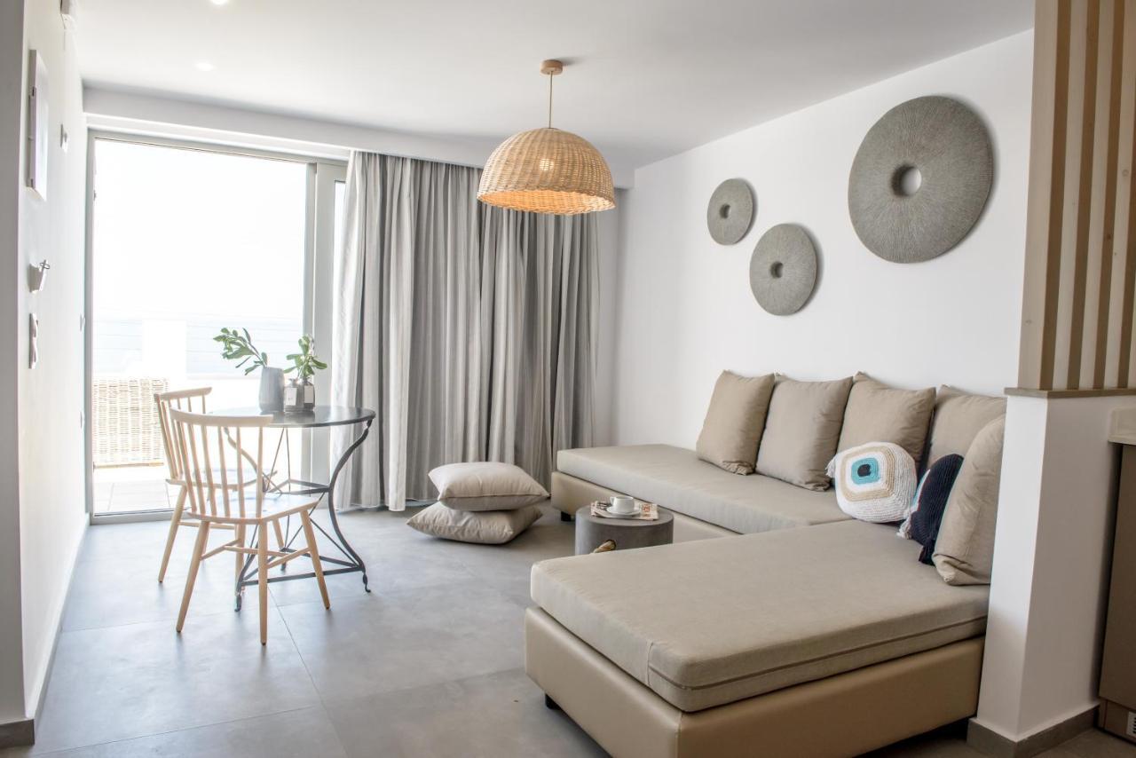 Laia Seafront Luxury Apartments 阿齐亚·佩拉加 外观 照片