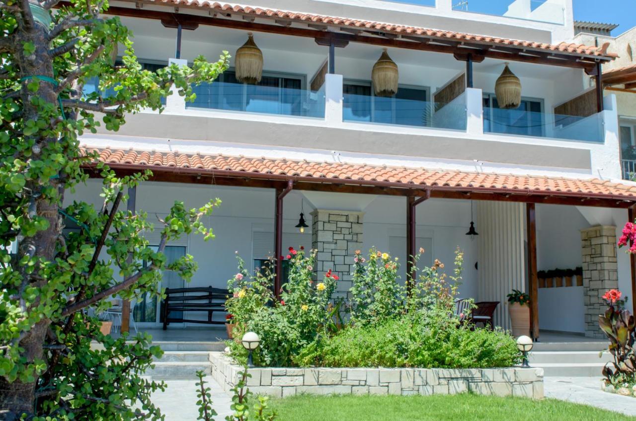 Laia Seafront Luxury Apartments 阿齐亚·佩拉加 外观 照片